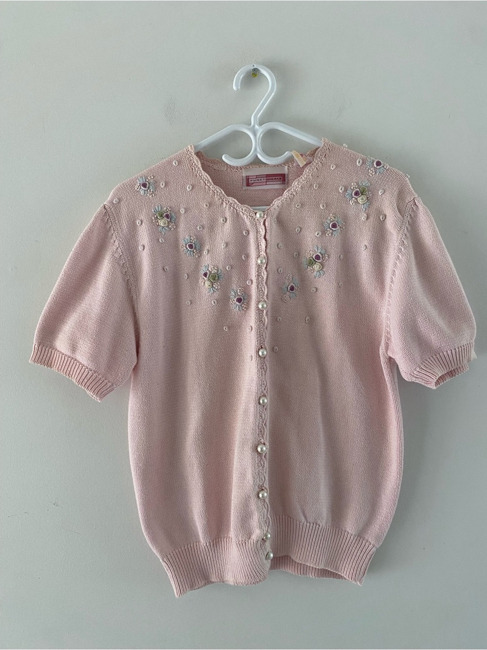 Vintage Women’s Pale Pink Embroidered Pearl-Button Cardigan